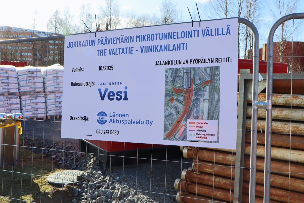 Jokikadun työmaataulu.