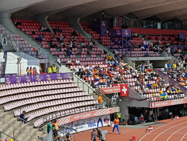 Kuva ratinan stadionin katsomosta