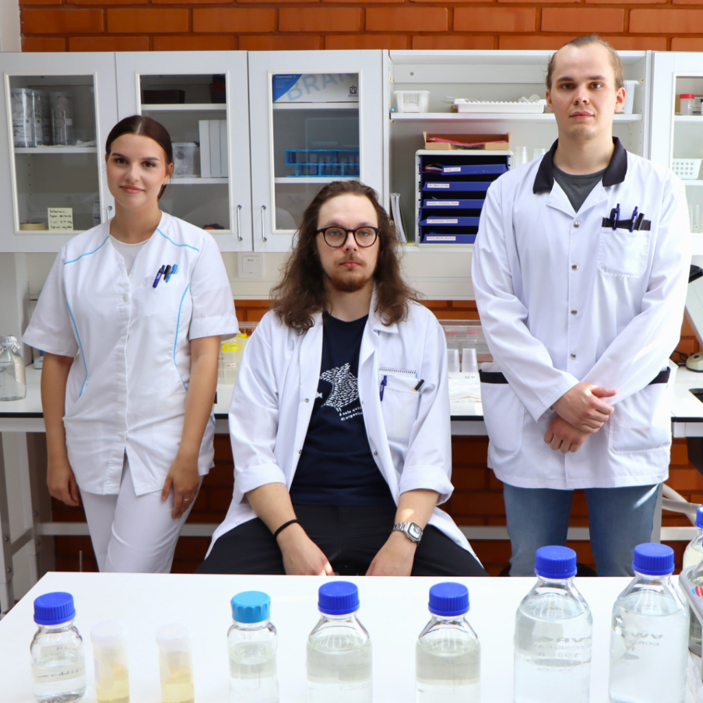 Kesän laborantit talousvesilabrassa